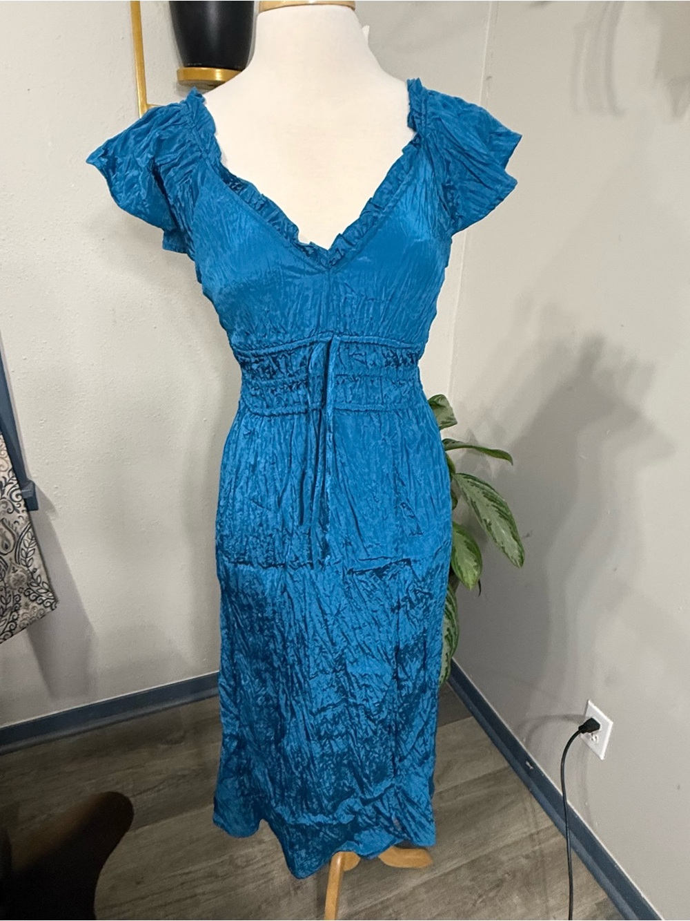 NWT J.Crew NWT Blue Crinkle Maxi Dress XS Ruffle V Neck Smocked Waist Pockets